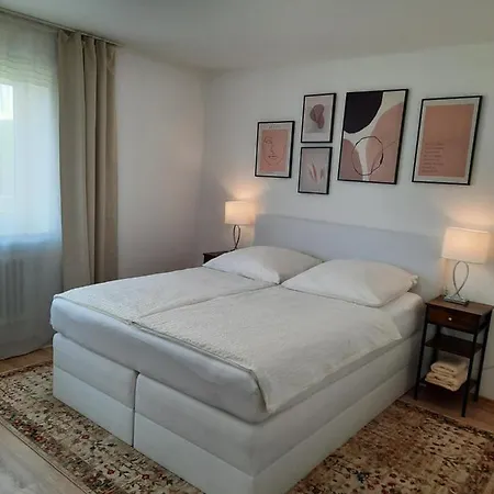 Moderne 3zimmer Wohnung, In Bei Augsburg Apartment Koenigsbrunn