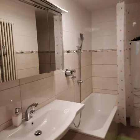 Moderne 3zimmer Wohnung, In Bei Augsburg Apartman *