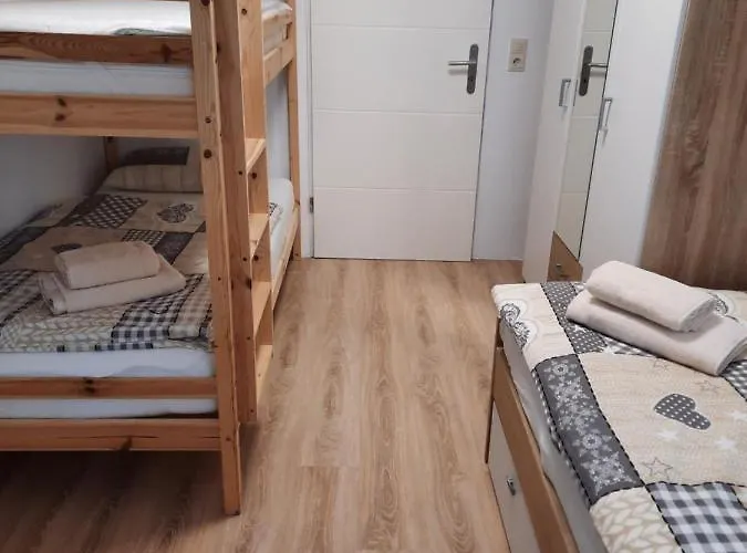 Daire Moderne 3zimmer Wohnung, In Bei Augsburg
