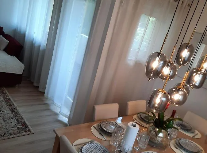 Moderne 3zimmer Wohnung, In Bei Augsburg 코니그스브륀